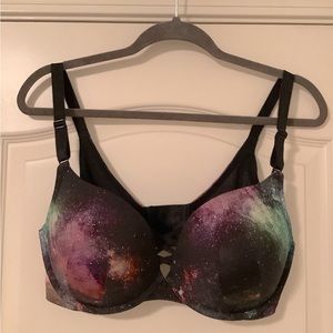 NWOT  XO Plunge Smooth 360° Back Smoothing® Bra